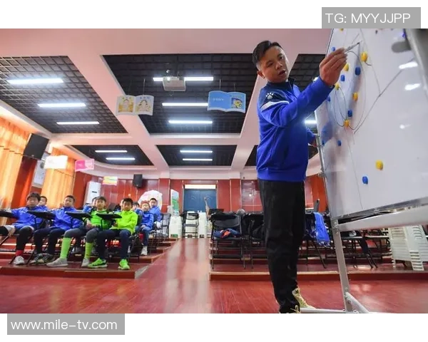 爱丝aiss足球:探索足球的魅力与激情,感受团队协作的力量与梦想